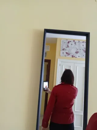 Chubasquero corto rojo