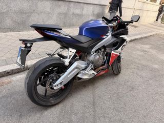 Moto aprilia RS 660
