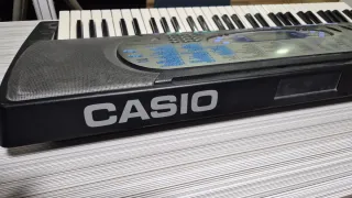 Teclado Casio CTK-571