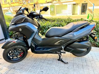 Scooter marca yamaha Tricity 300 Urge!!