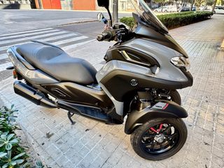 Scooter marca yamaha Tricity 300 Urge!!