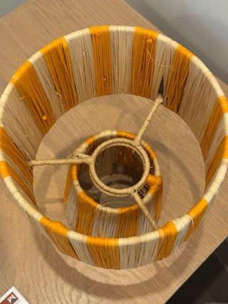 Juego 2 lámparas de mesa rafia lineas naranja