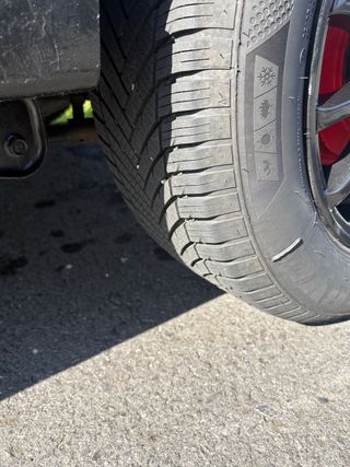 Vendo llantas 215/60R16 99V