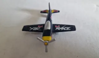 Miniatura Avião Red Bull Air Race Caixa danificada