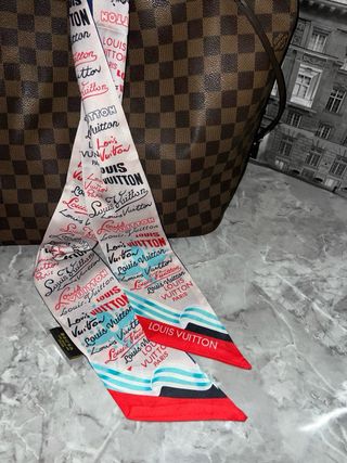 Pañuelo Twilly Louis Vuitton Without damages