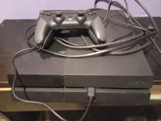 Consola PS4 + Mando Genérico + Juego