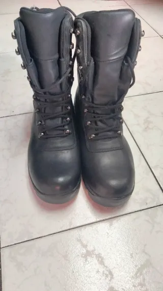 Botas de montaña GORE-TEX negras