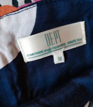 Gonna blu con cintura verde