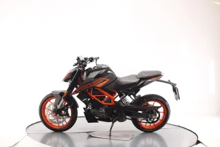 KTM 125 DUKE 2021