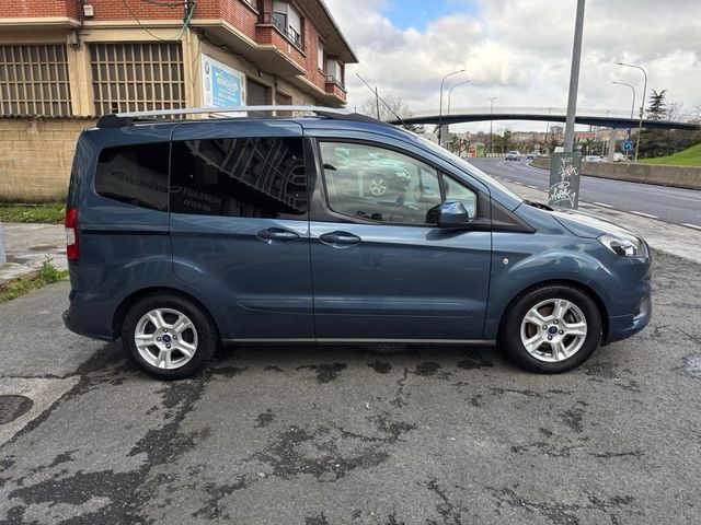Ford Tourneo Courier 1.5tdci 100cv DISTINTIVO C