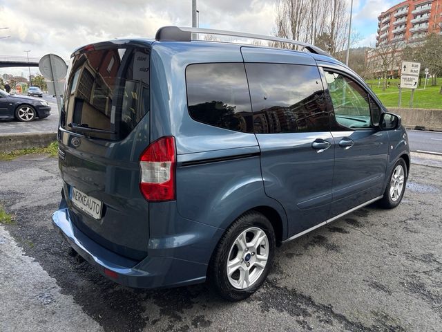 Ford Tourneo Courier 1.5tdci 100cv DISTINTIVO C