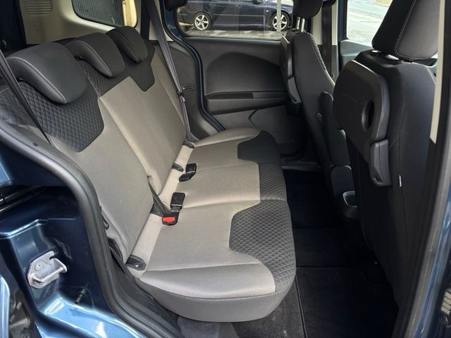 Ford Tourneo Courier 1.5tdci 100cv DISTINTIVO C
