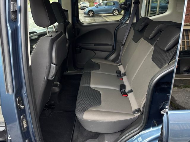 Ford Tourneo Courier 1.5tdci 100cv DISTINTIVO C