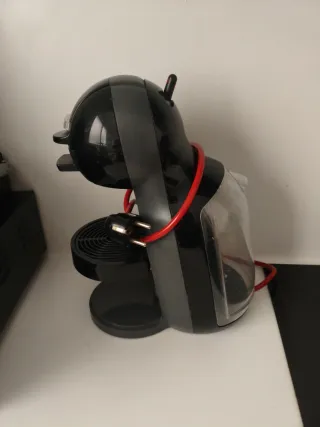 Cafetera Dolce Gusto Negra