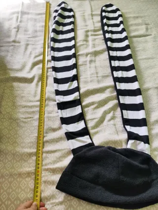 Gorro con orejas rayas blanco y negro