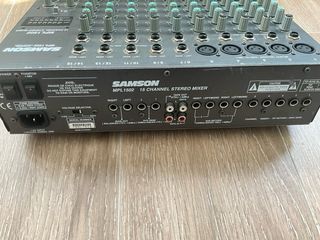 Mesa de mezclas analógic Samson MPL1502