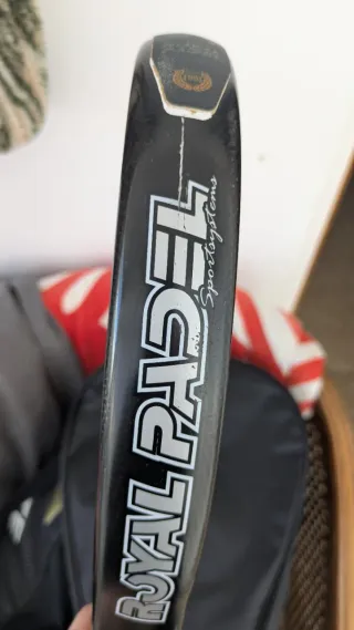 Pala de pádel Royal Padel M27 Carbon