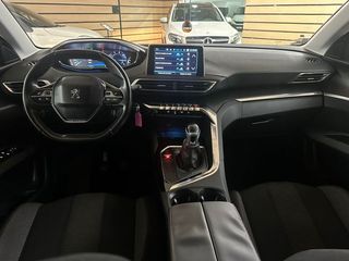 Peugeot 3008 3008 1.6 Blue HDi  Blue Navi Sport-Seats Klima PDC ...