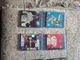 Lote 4 Juegos PS4 FIFA 18, 19, 20, 21