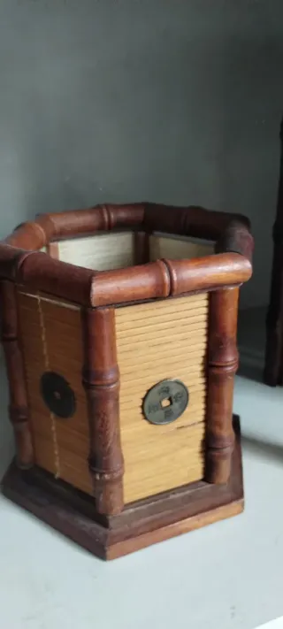 Set orientale legno e metallo