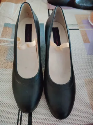 Zapatos de flamenco negros