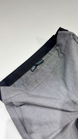 Pantalon casual Marca Zara talla M.