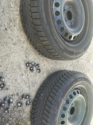 Llantas Toyota con 20 tuercas