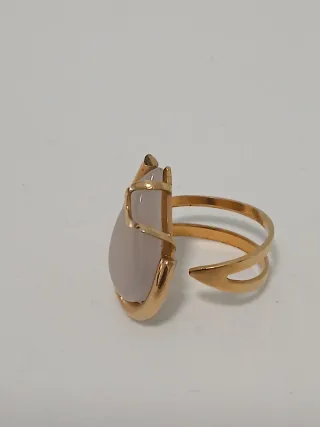 Anillo Gota Piedra clarita Ajustable Dorado