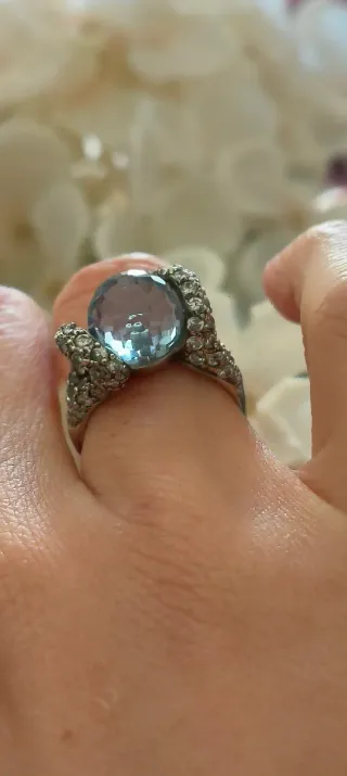 Anel em prata com pedra azul