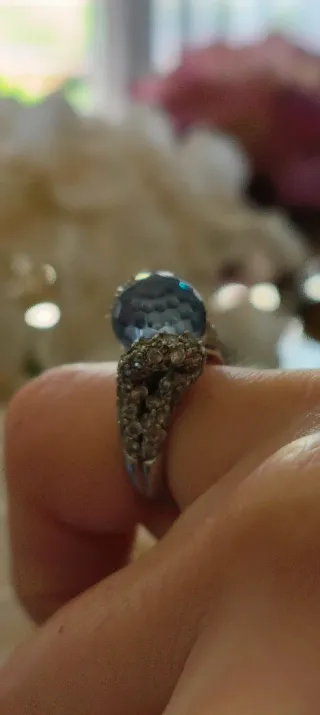 Anel em prata com pedra azul