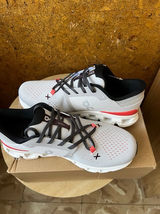 Zapatillas on cloud x4 talla 42