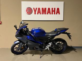 YAMAHA R125 2024