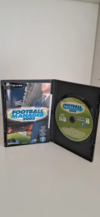 FOOTBALL MANAGER 2005 in ottime condizioni.