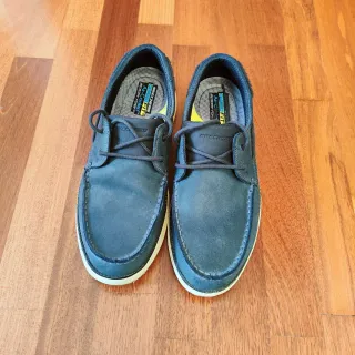 Zapatos Skerchers.