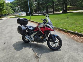 Honda NC 750 X Roja/Plata COMO NUEVA 2200KM