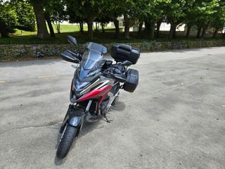 Honda NC 750 X Roja/Plata COMO NUEVA 2200KM