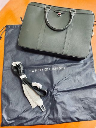 Tommy Hilfiger Maletín para portátil en piel.