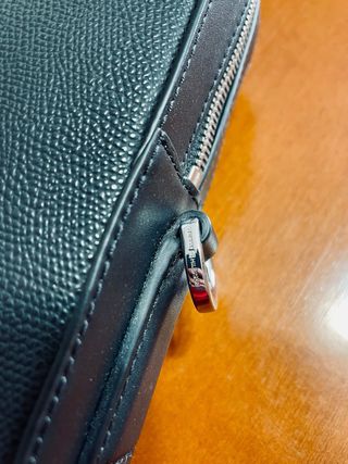 Tommy Hilfiger Maletín para portátil en piel.