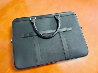 Tommy Hilfiger Maletín para portátil en piel.