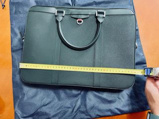 Tommy Hilfiger Maletín para portátil en piel.