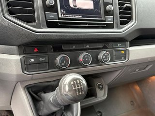 Volkswagen Crafter 35 FURGÓN BL TA L4H3 2.0TDI 103KW(140CV) Manual PARK PILOT DELANTERO Y TRASERO