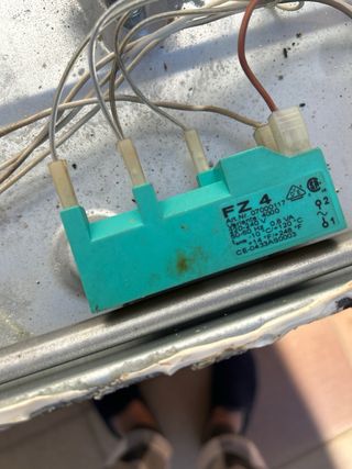 Placa de cocina SMEG 4 fogones Gas ciudad.