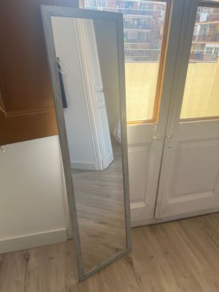 Grande specchio a figura intera