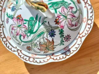 Ciotola vintage in porcellana decorata a mano