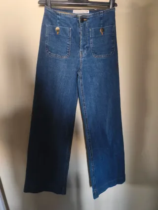 D77 jeans minimal bolsillos Stradivarius talla 34