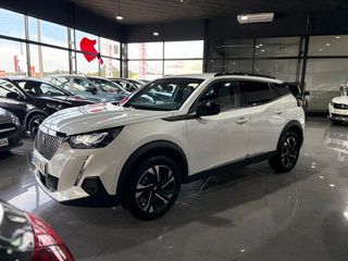 Peugeot 2008 ALLURE PACK PURETECH 130 S&S 6 VEL. MAN TAPICERÍA COZY NEGRO CON PESPUNTES EN AZUL