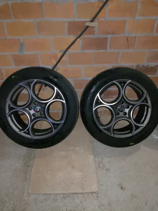 Se venden llantas originales Alfa Romeo en 19"