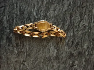 Reloj de mujer bañado en oro 18kl