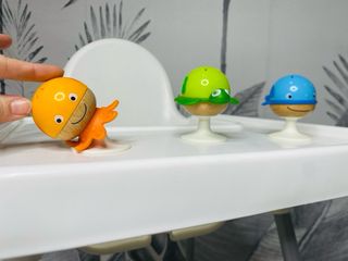 Trona IKEA ANTILOP + Accesorios y Juguetes