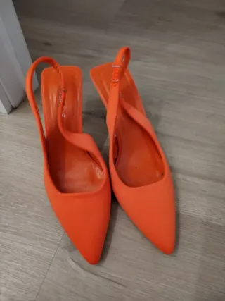 Zapatos de tacón naranja